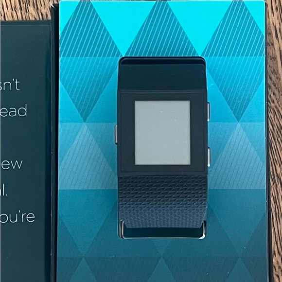 New in box Fitbit Surge - Picture 4 of 10